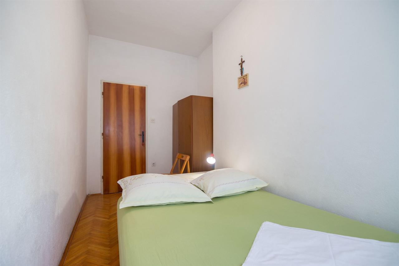 Apartments Zeljko Макарска Екстериор снимка