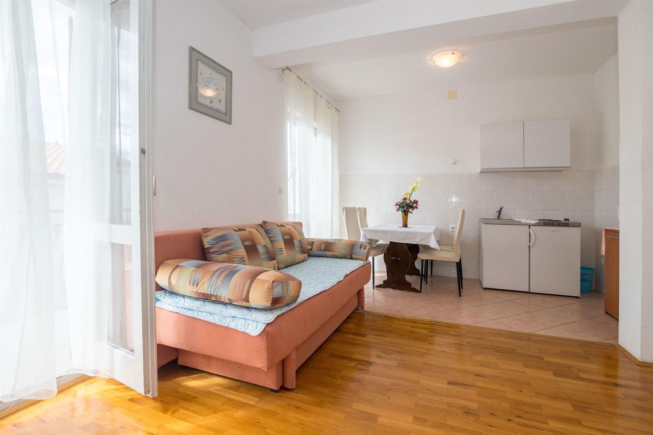 Apartments Zeljko Макарска Екстериор снимка