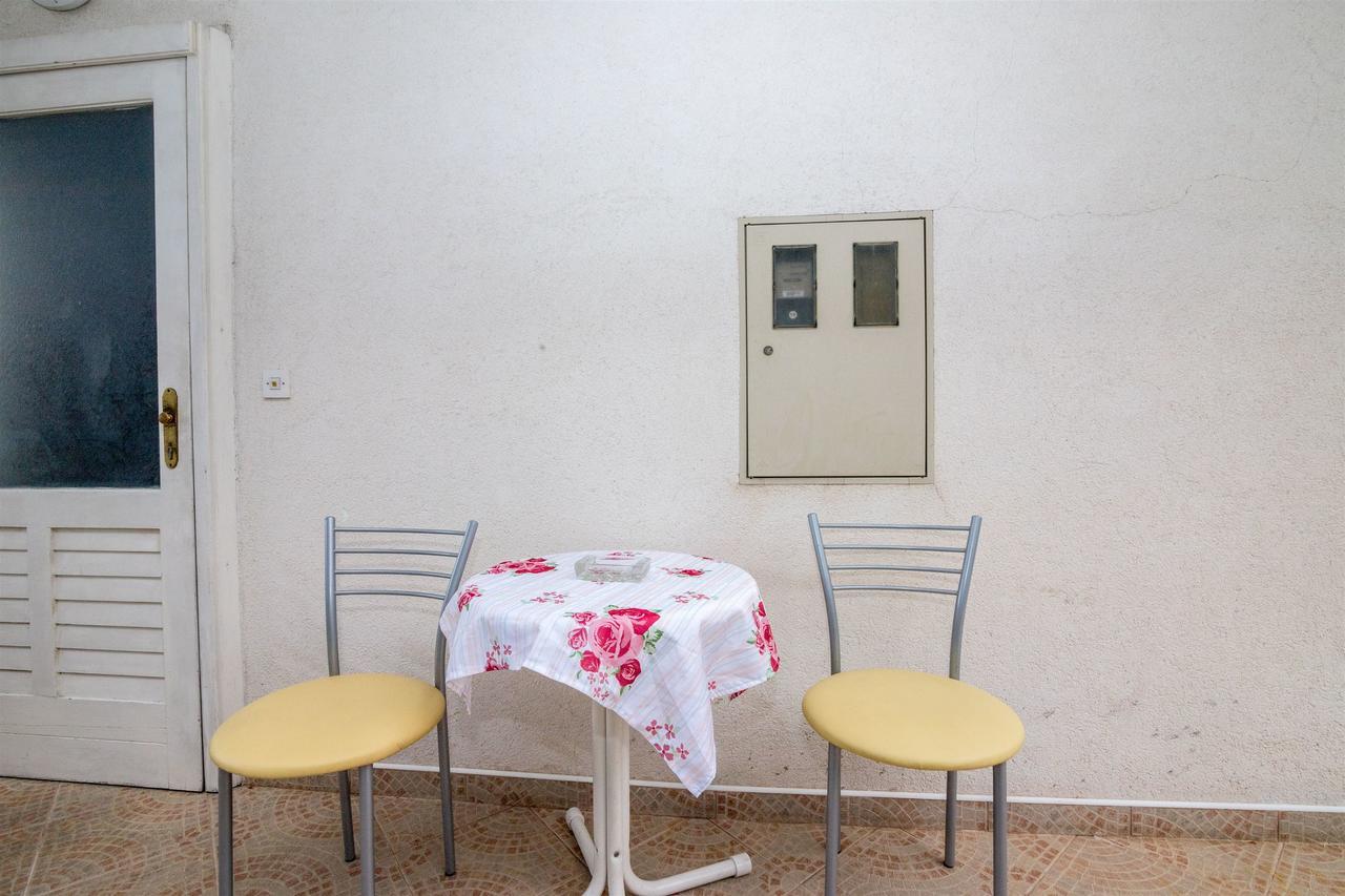 Apartments Zeljko Макарска Екстериор снимка
