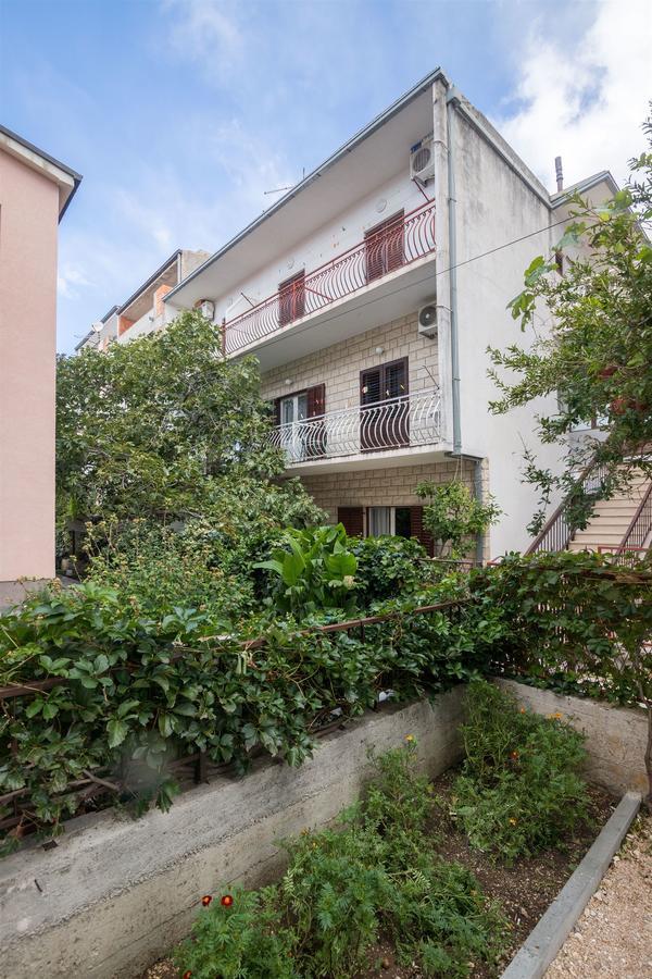 Apartments Zeljko Макарска Екстериор снимка